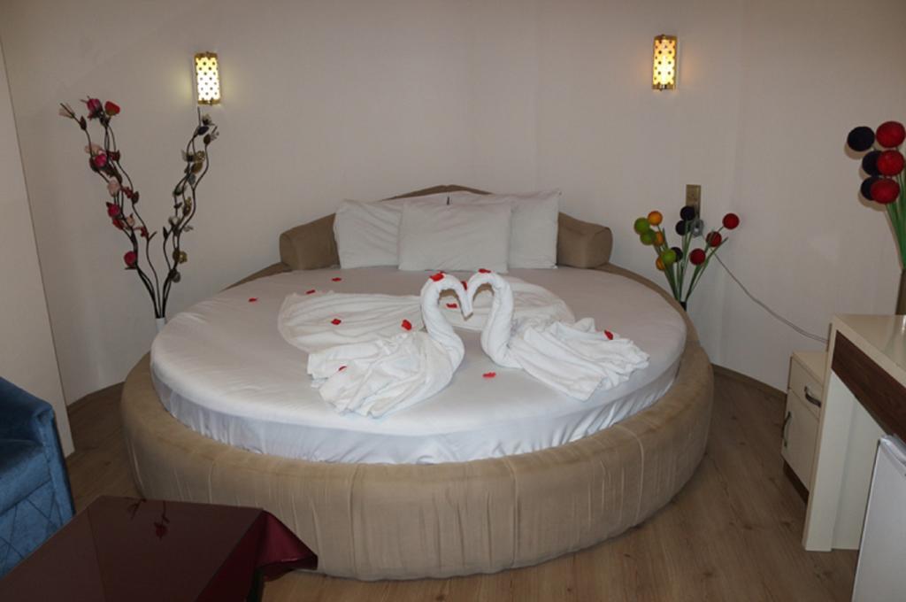 Mesnevi Hotel Konya Zimmer foto